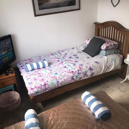 Modern&bright home in quiet&central area Inverness Extérieur photo