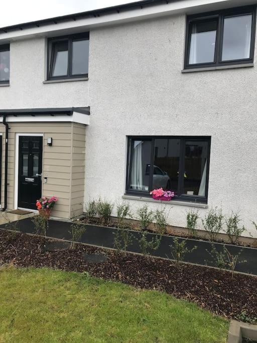 Modern&bright home in quiet&central area Inverness Extérieur photo