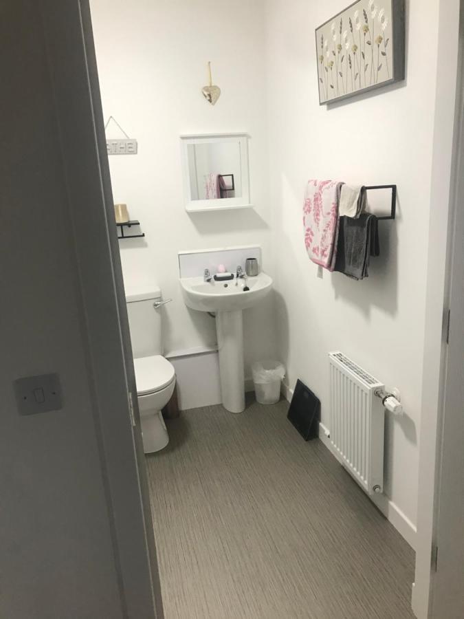 Modern&bright home in quiet&central area Inverness Extérieur photo
