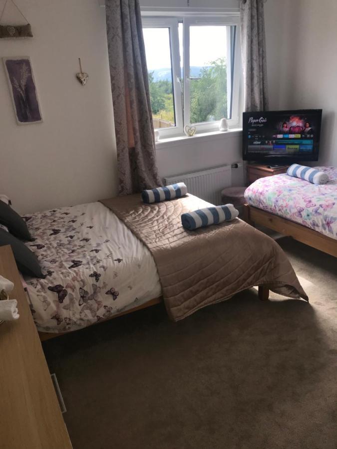 Modern&bright home in quiet&central area Inverness Extérieur photo
